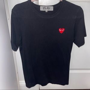 size medium comme des garçons t shirt